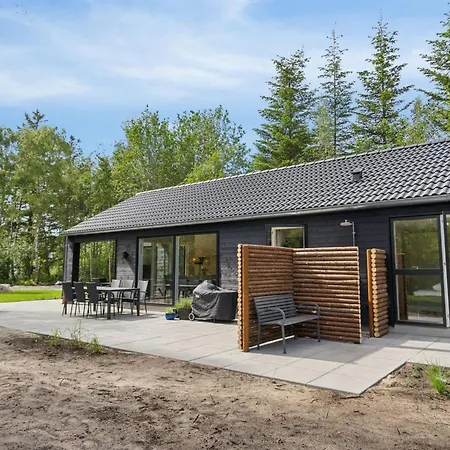 Laina - 250m From The Sea By Interhome